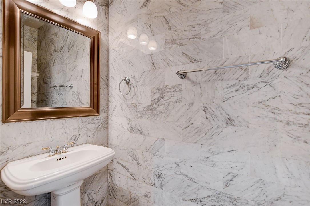 70 Perennial Border Court