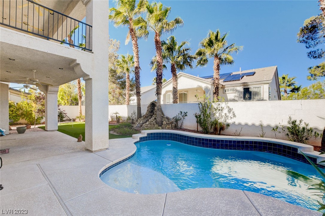 70 Perennial Border Court