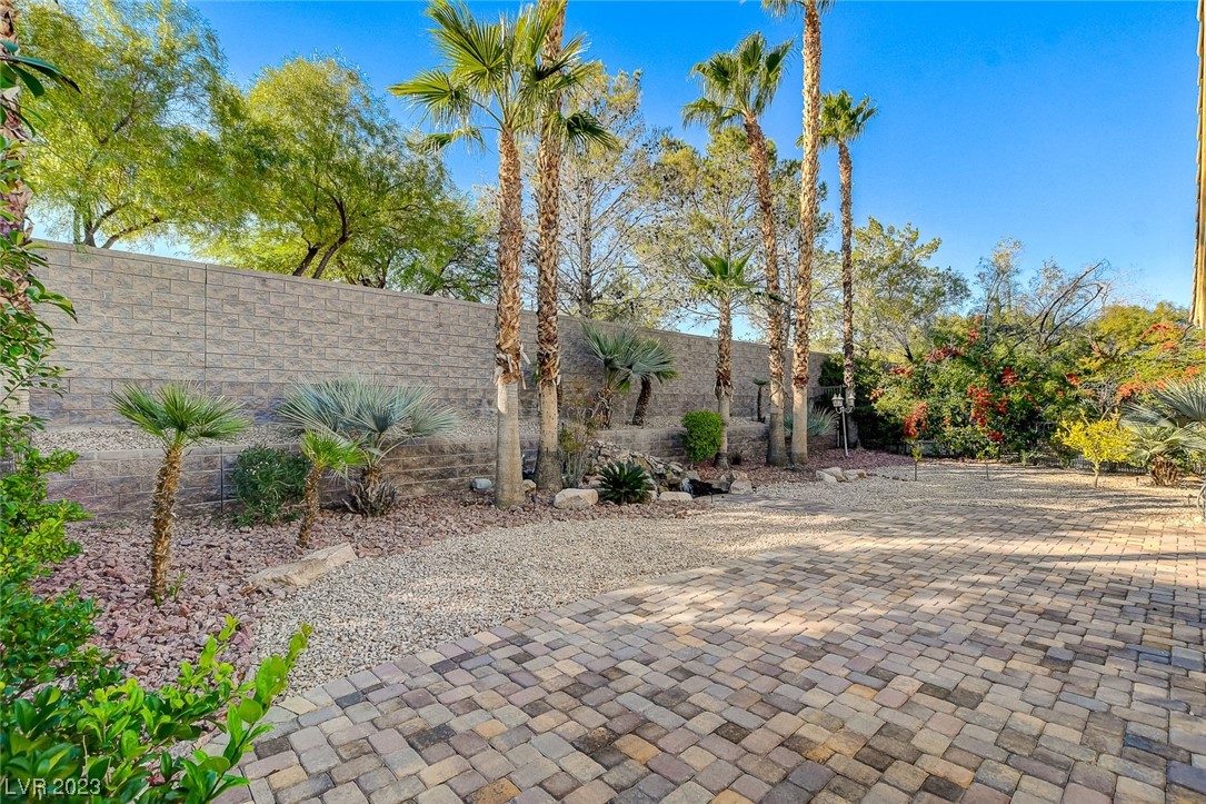 4151 Agosta Luna Place