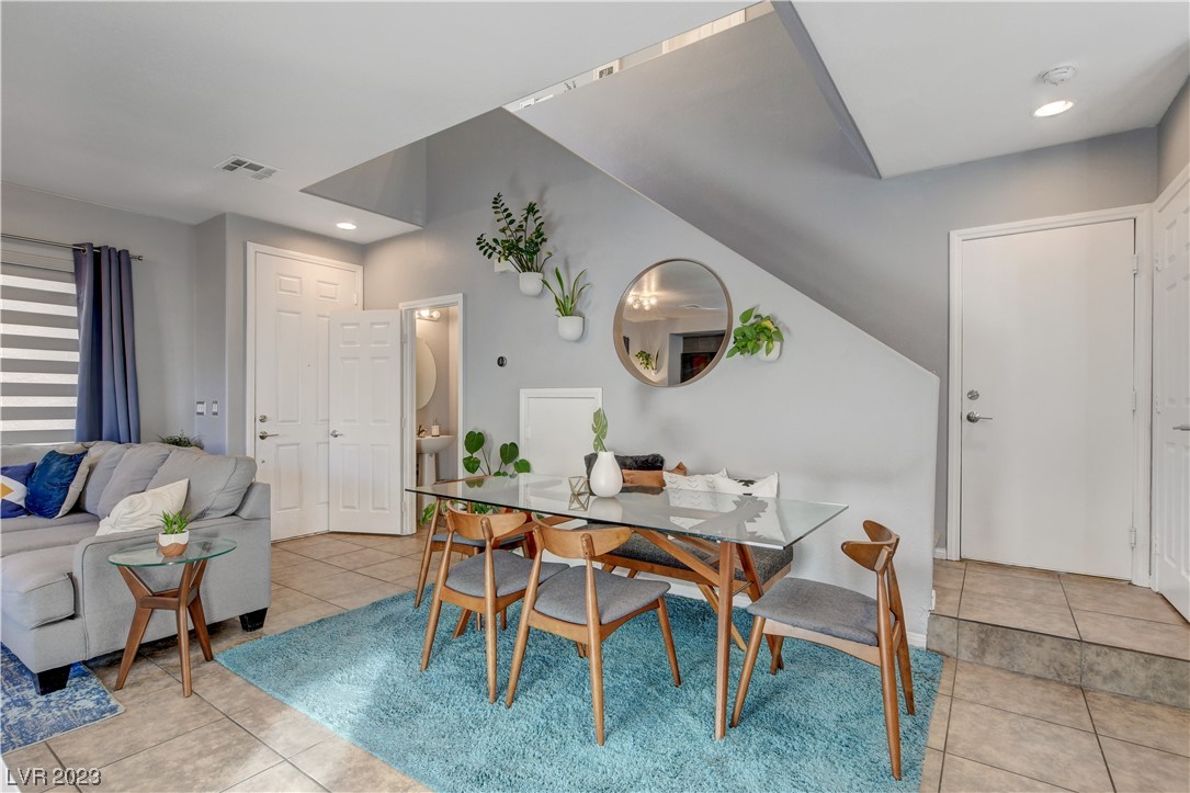 5274 Paiute Pine Court