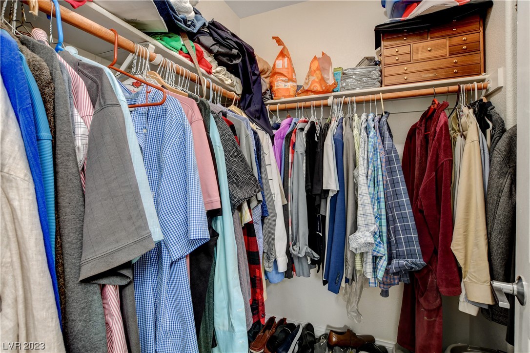 5274 Paiute Pine Court