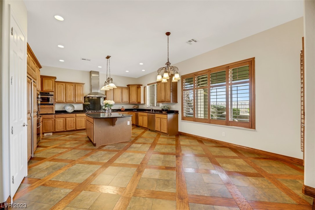 2675 Parisian Court