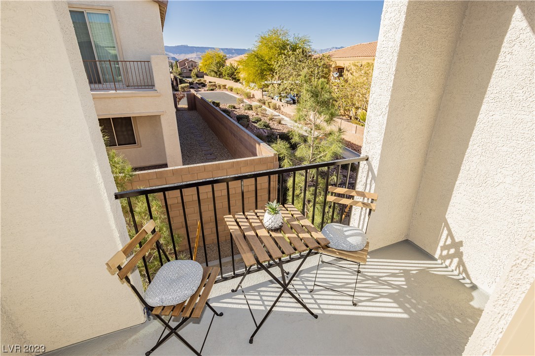 6207 Runestone Street