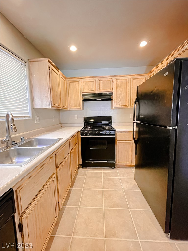 5472 Dungaree Street