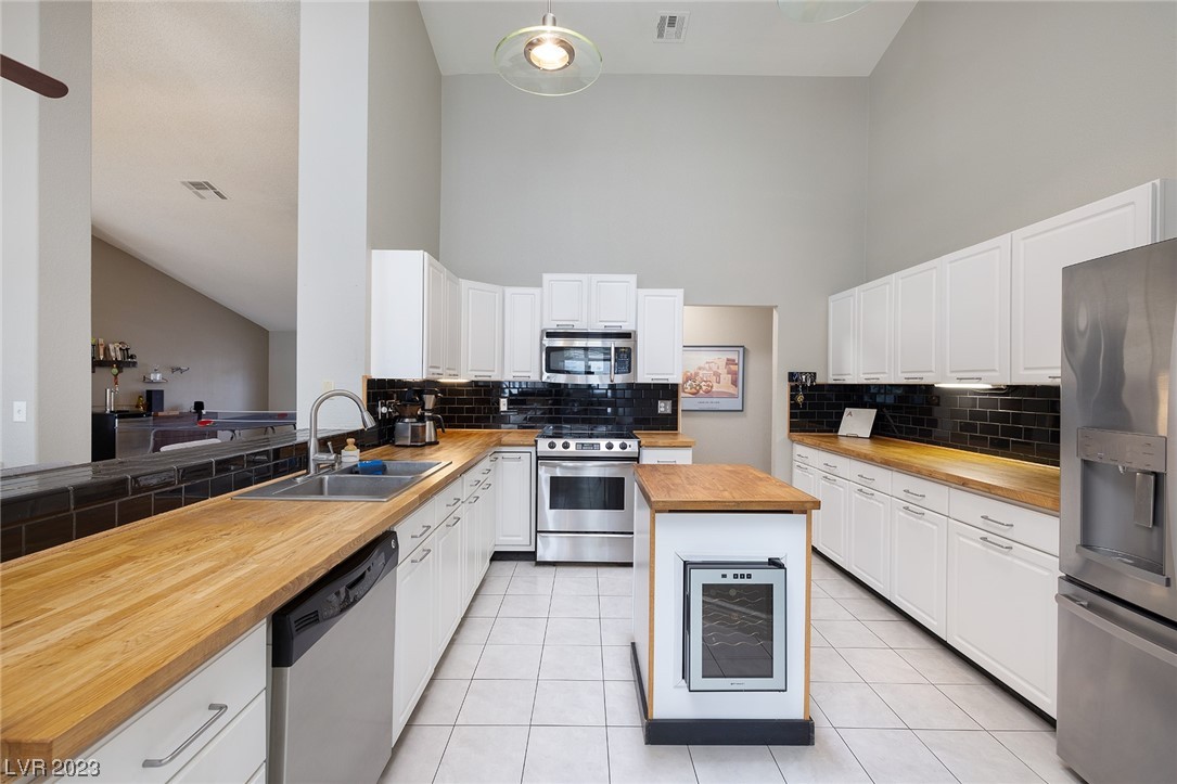 320 Vallarte Drive