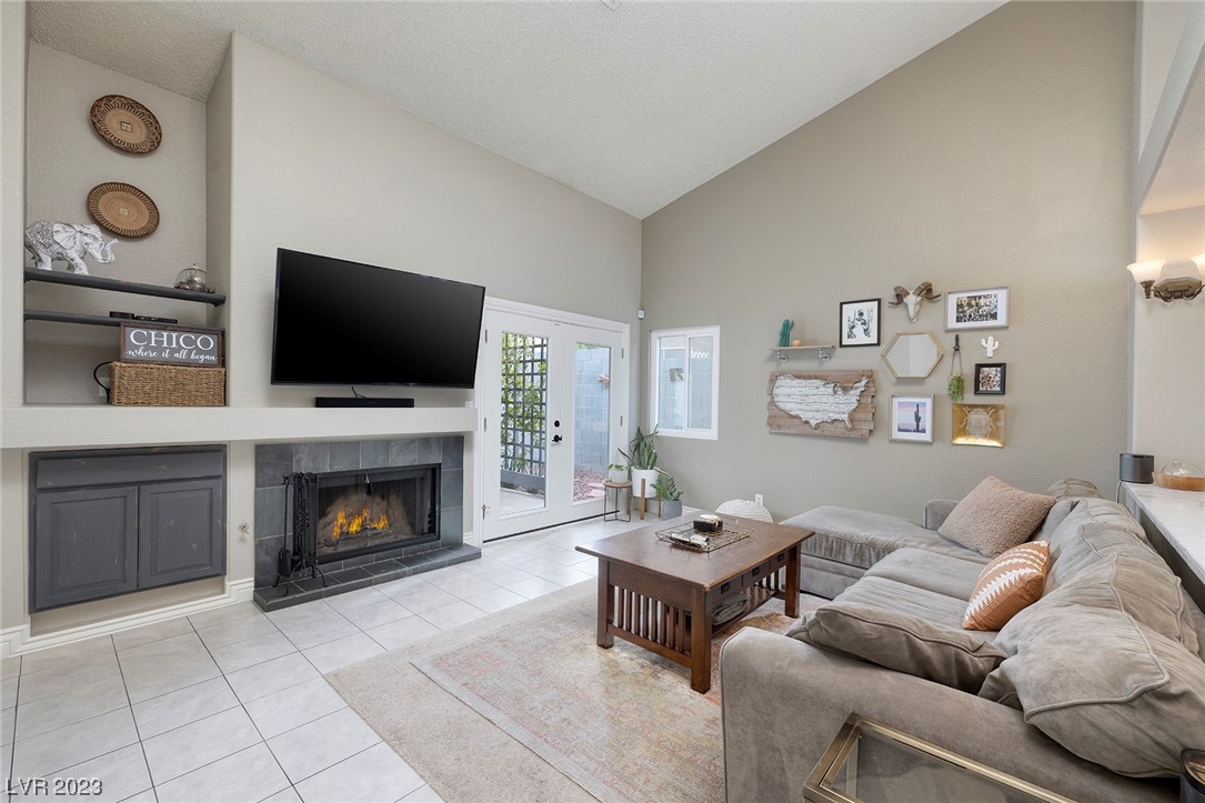 320 Vallarte Drive
