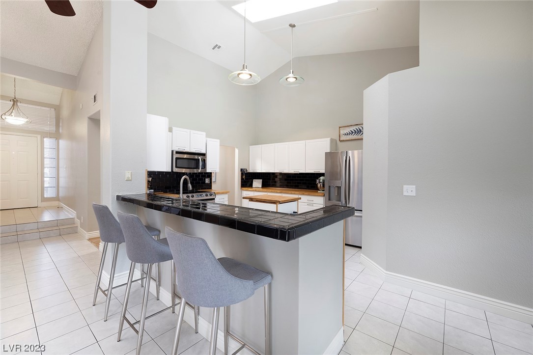 320 Vallarte Drive