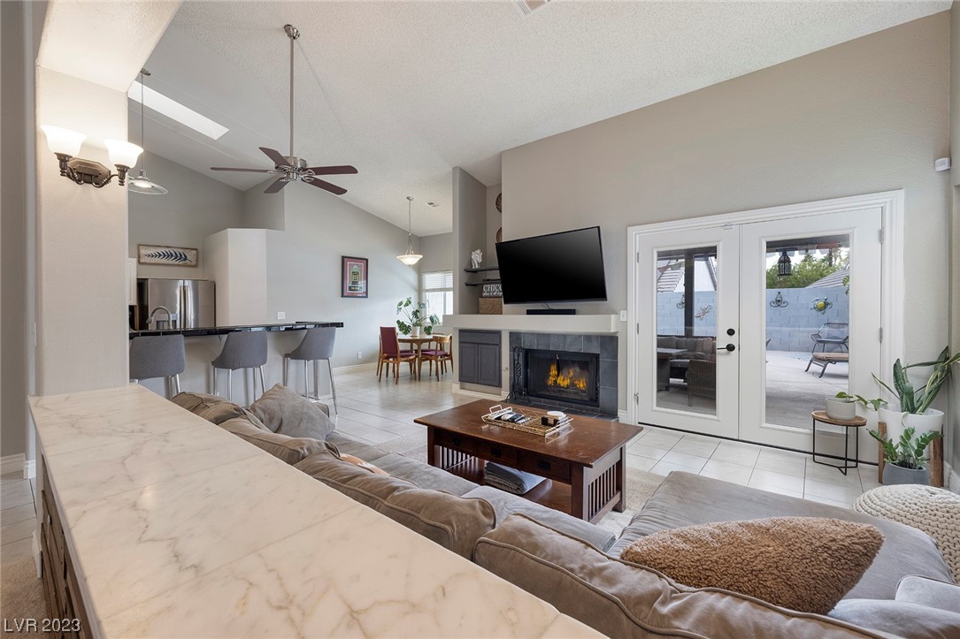 320 Vallarte Drive