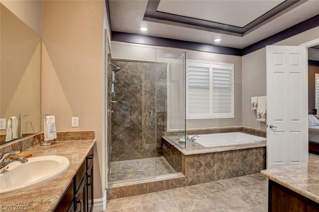 19 Contrada Fiore Drive