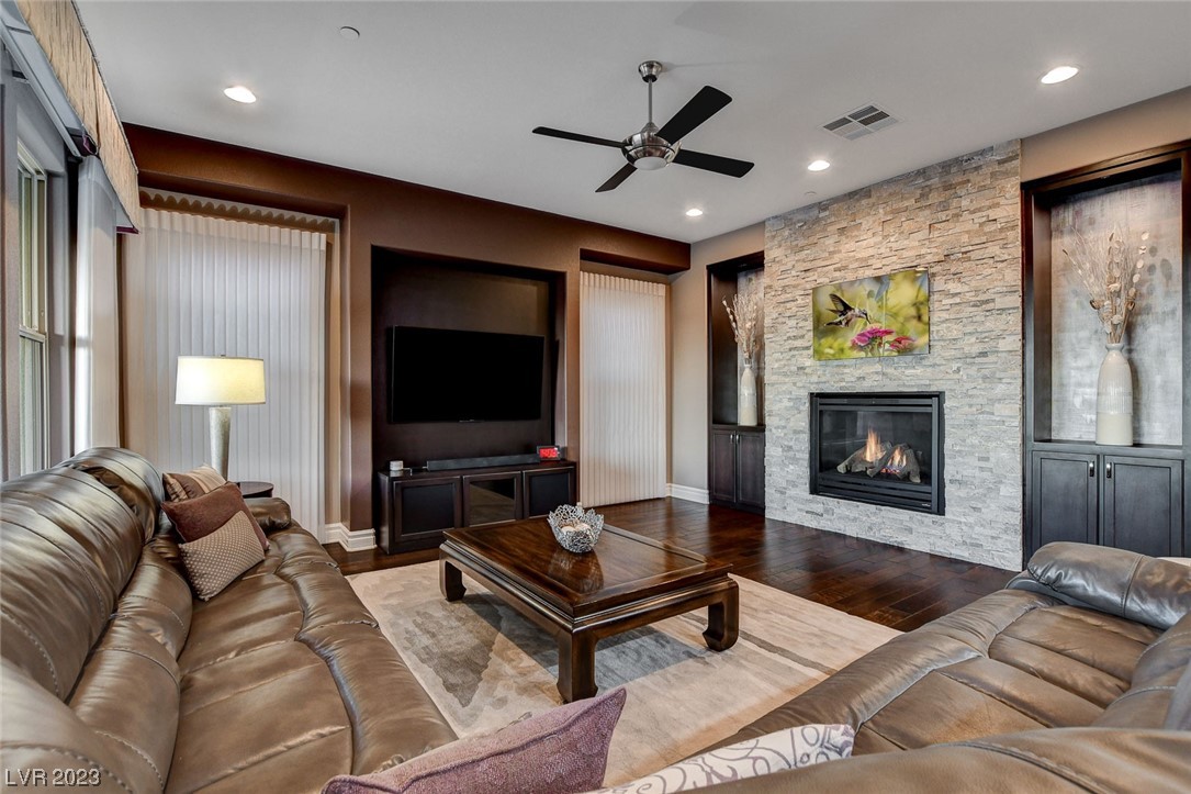 19 Contrada Fiore Drive