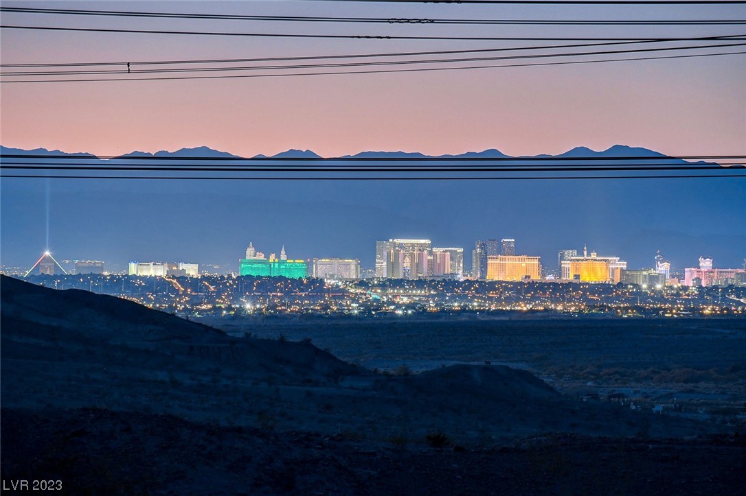 19 Contrada Fiore Drive