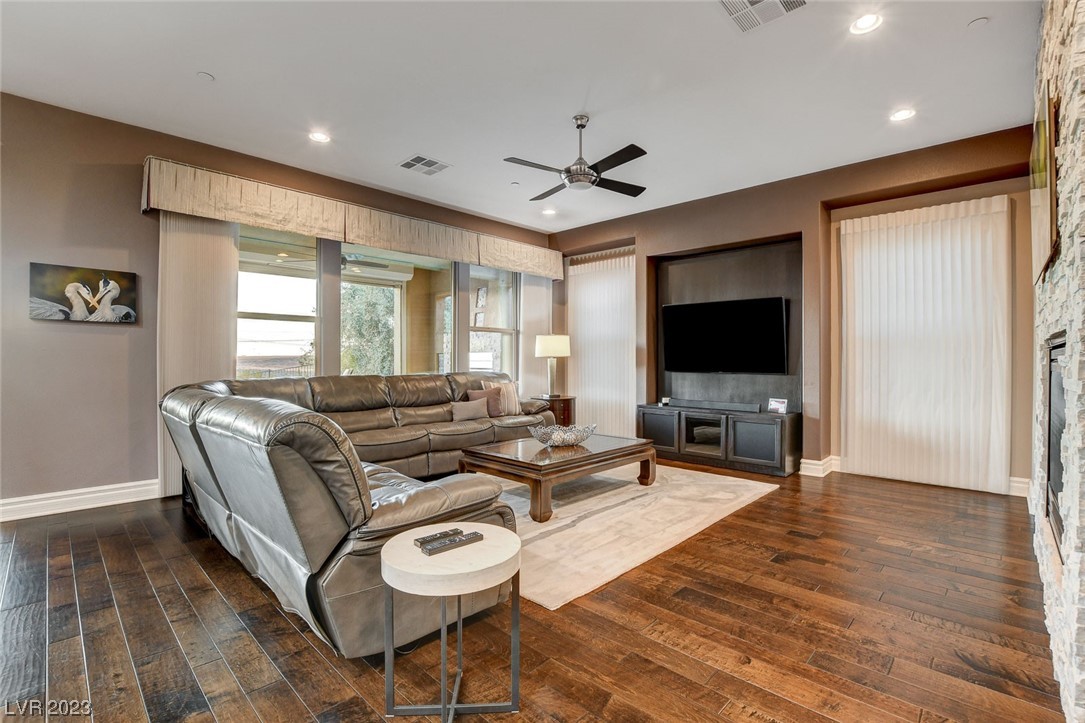 19 Contrada Fiore Drive