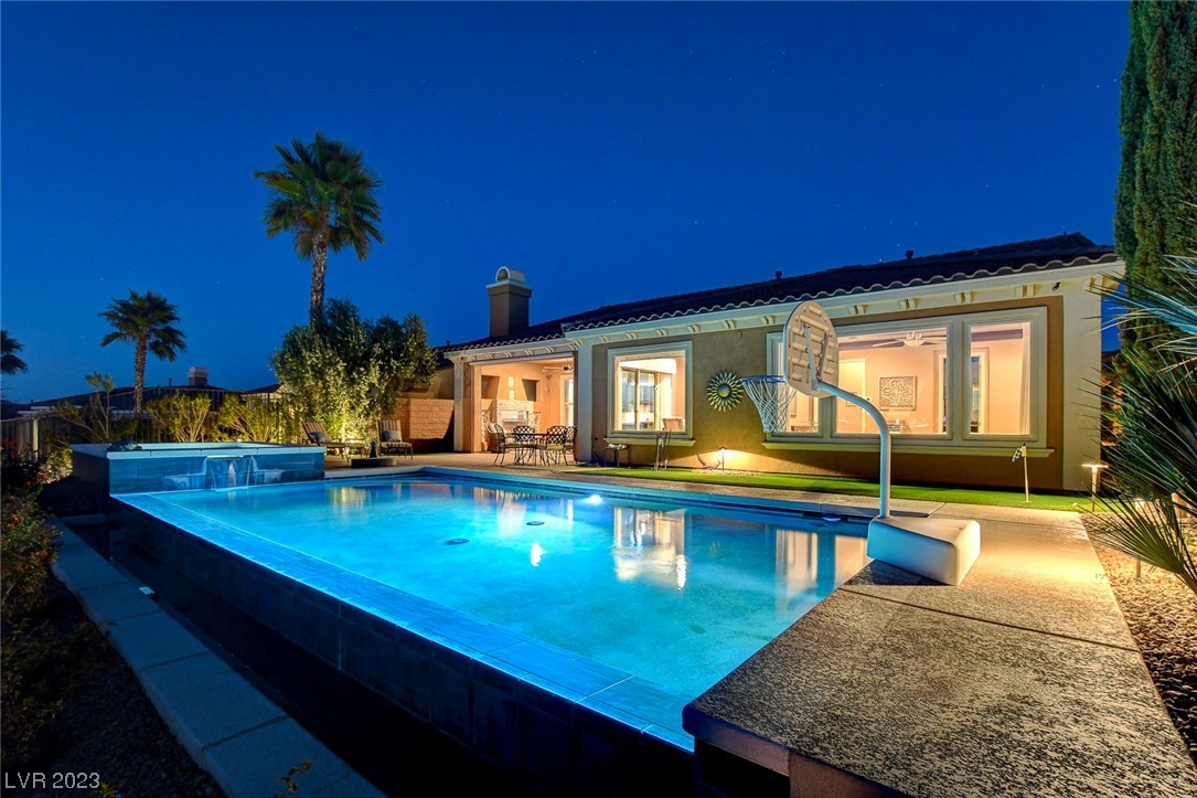 19 Contrada Fiore Drive