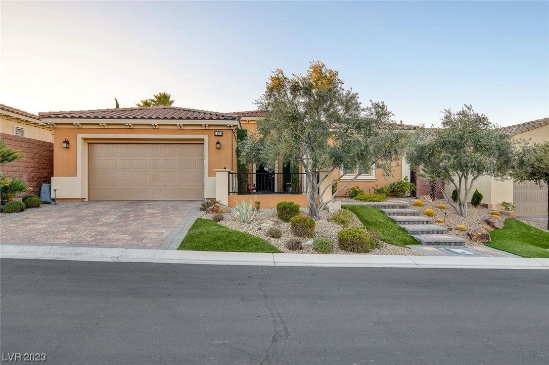 19 Contrada Fiore Drive