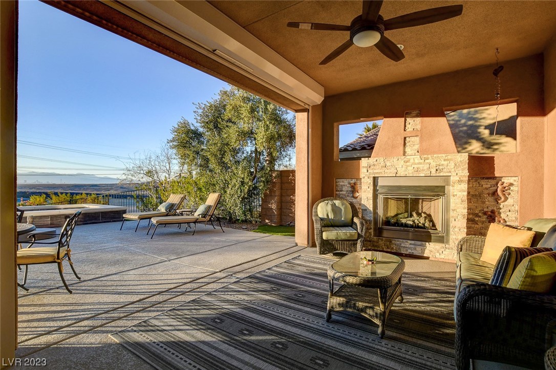 19 Contrada Fiore Drive