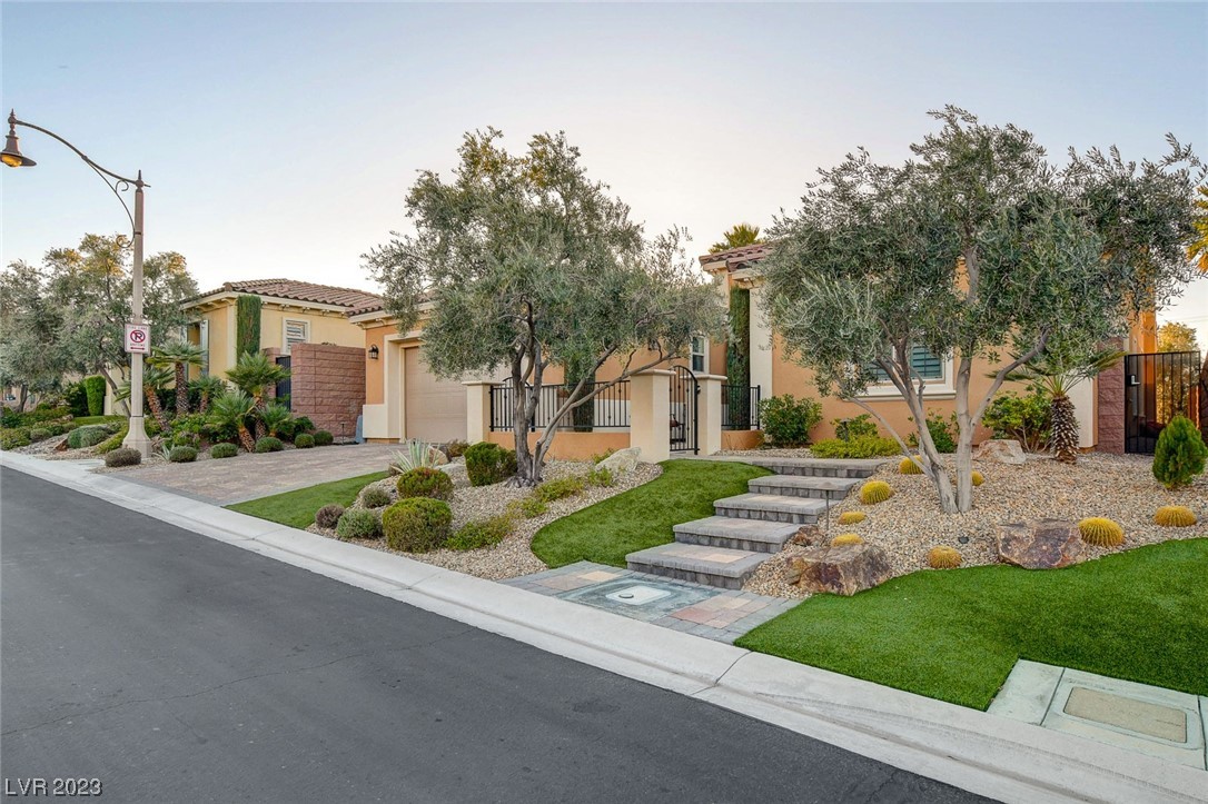 19 Contrada Fiore Drive