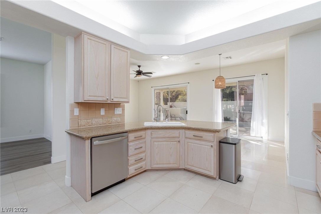 9013 Rivers Edge Drive