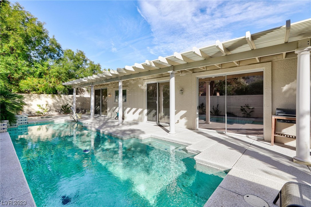 9013 Rivers Edge Drive