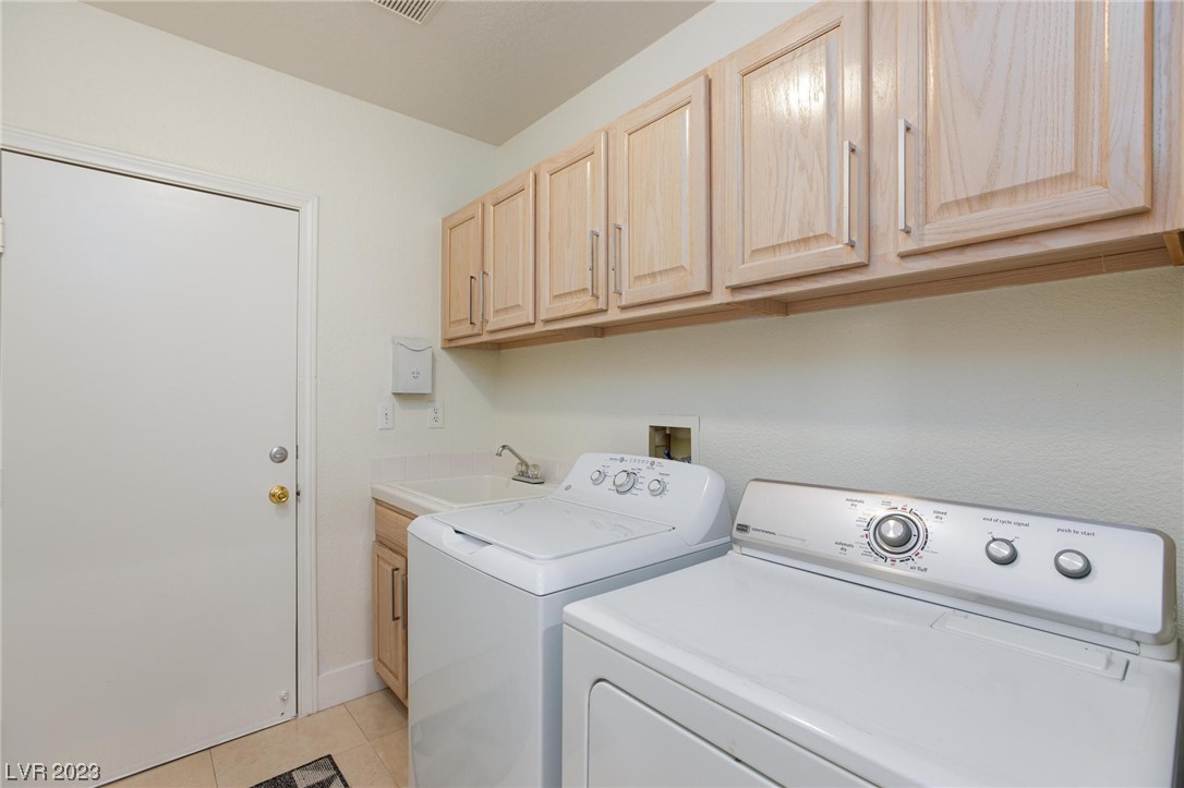 9013 Rivers Edge Drive