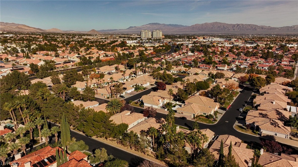 9013 Rivers Edge Drive