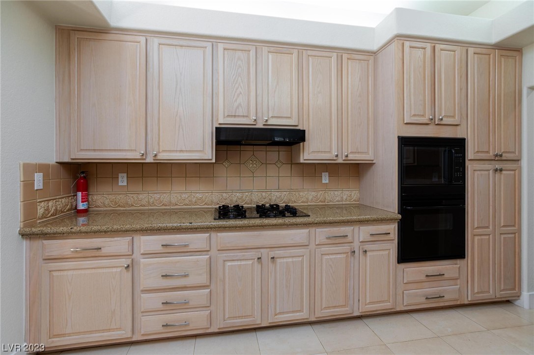 9013 Rivers Edge Drive