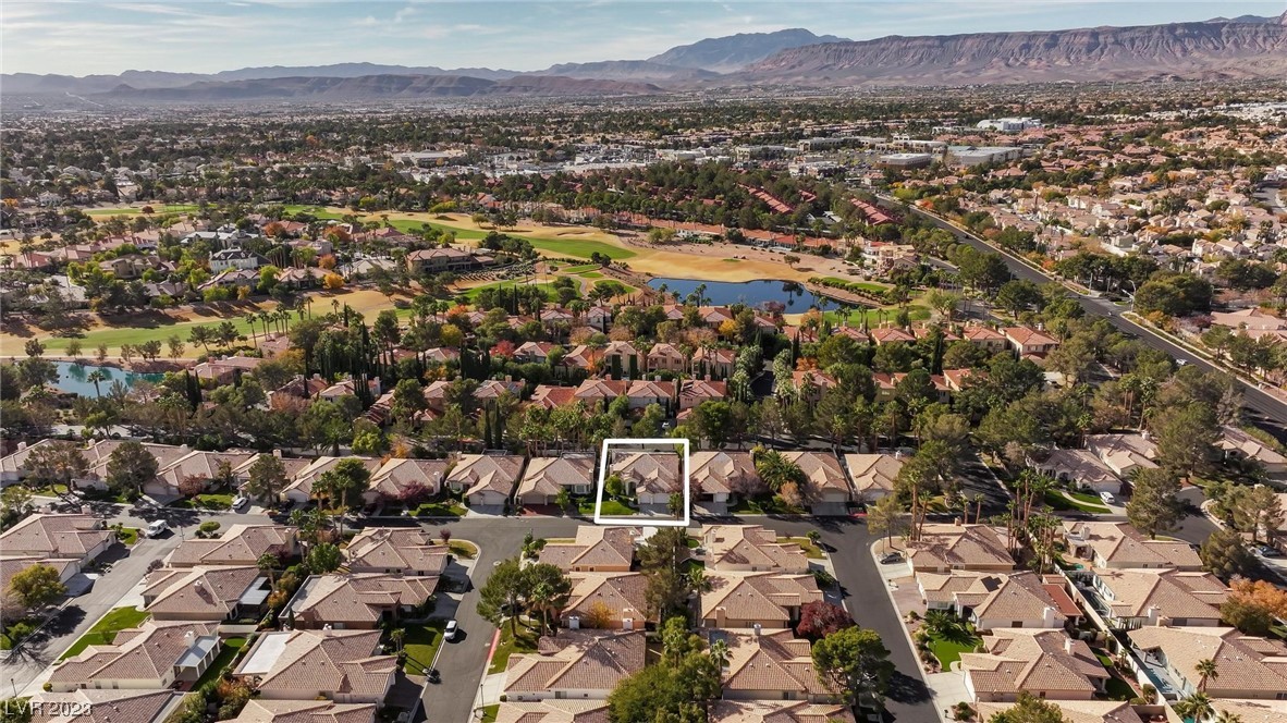 9013 Rivers Edge Drive