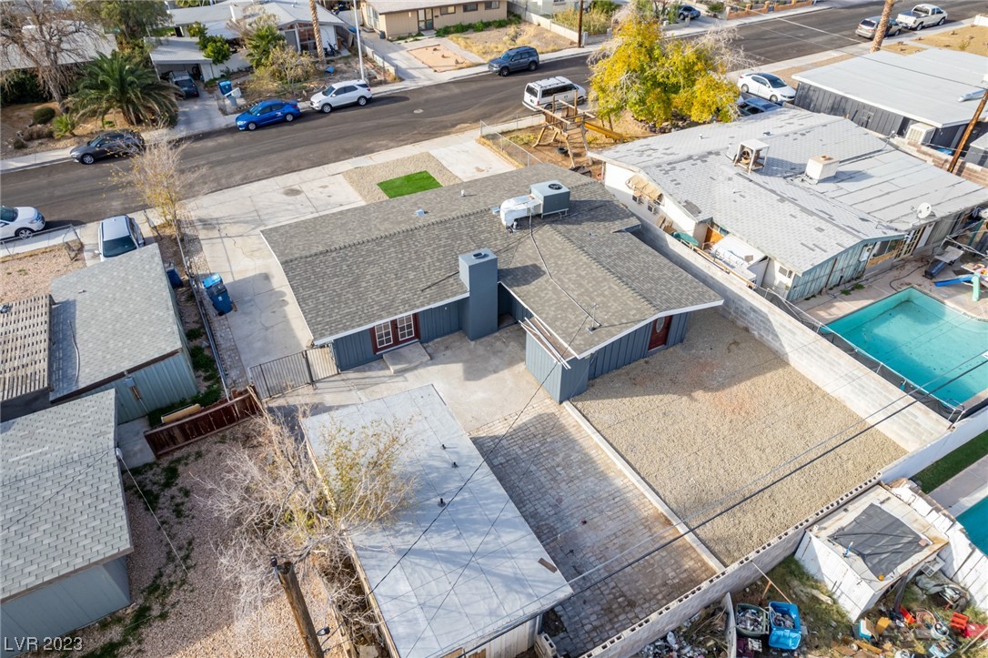 5520 Heron Avenue