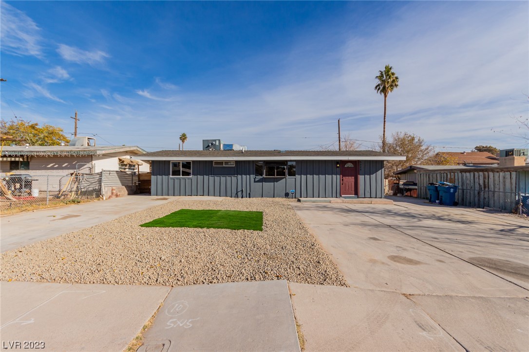 5520 Heron Avenue