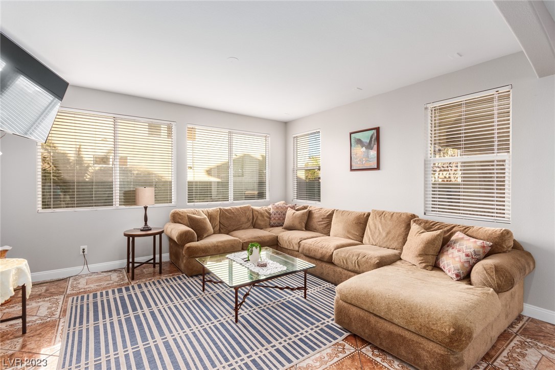 1014 Rustridge Avenue