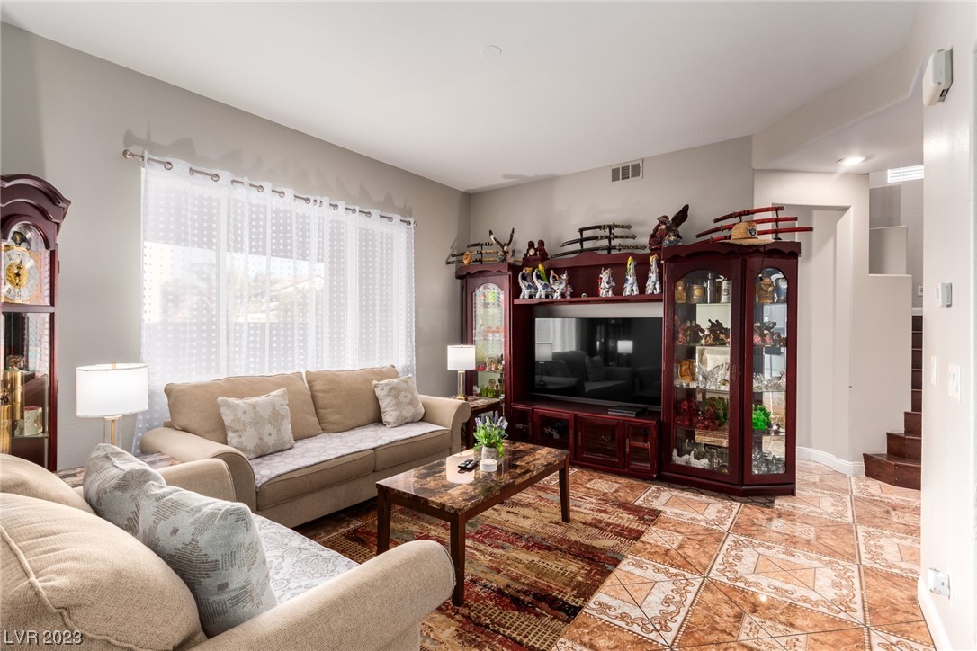 1014 Rustridge Avenue