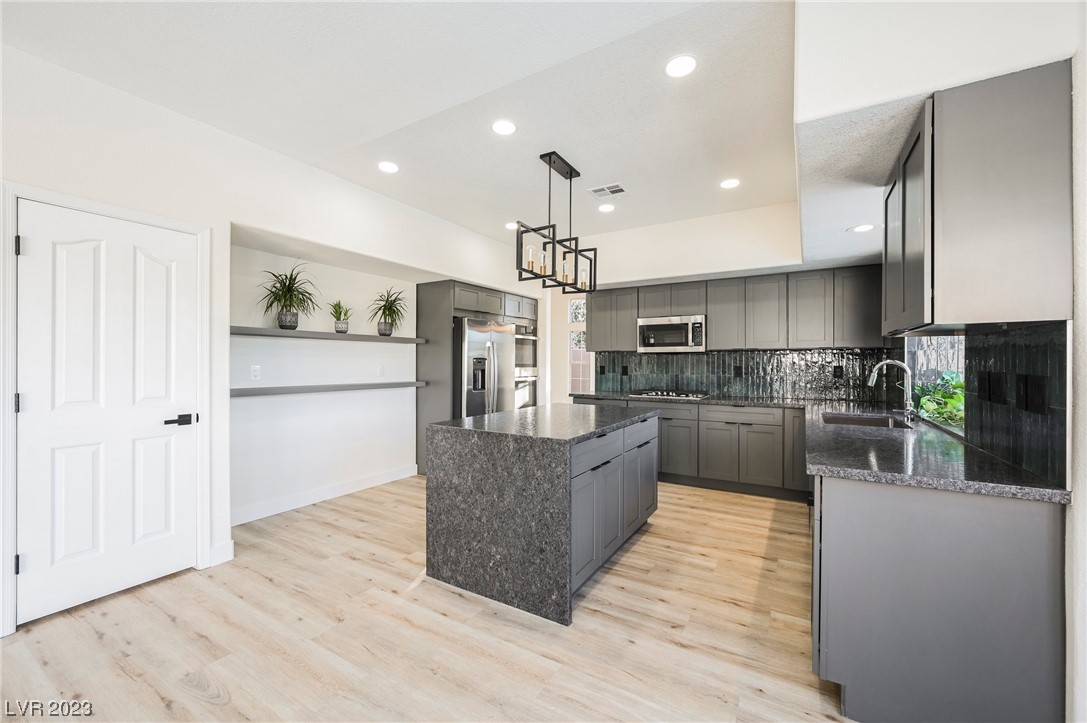 8221 Sedona Sunrise Drive