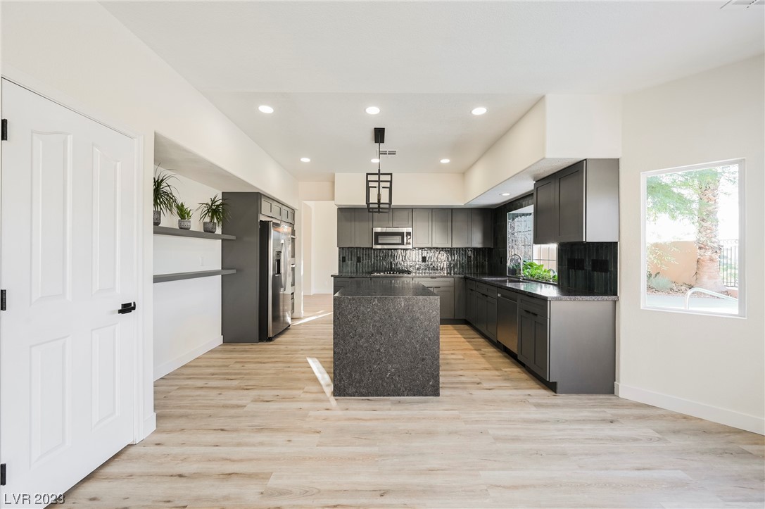 8221 Sedona Sunrise Drive