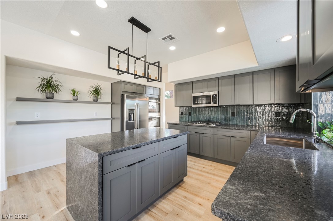 8221 Sedona Sunrise Drive