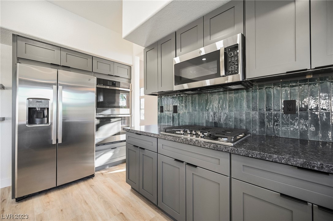 8221 Sedona Sunrise Drive