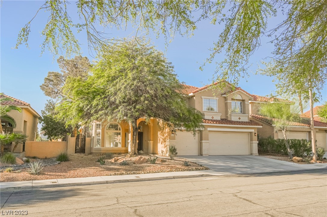 8221 Sedona Sunrise Drive