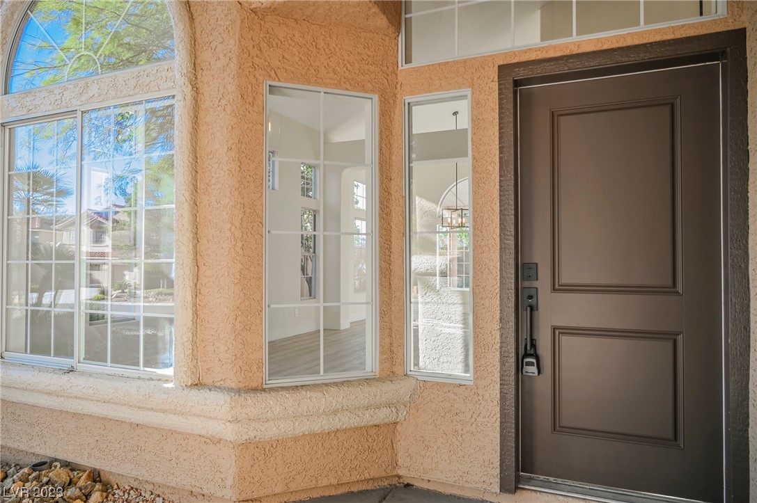 8221 Sedona Sunrise Drive