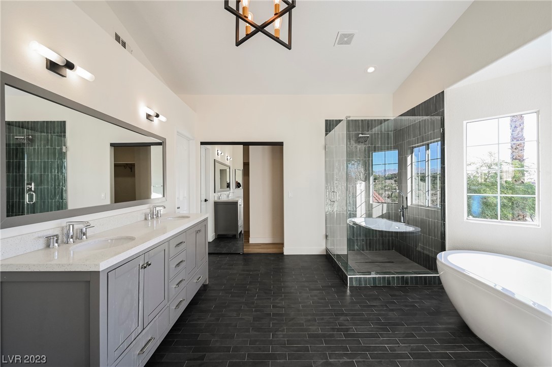 8221 Sedona Sunrise Drive