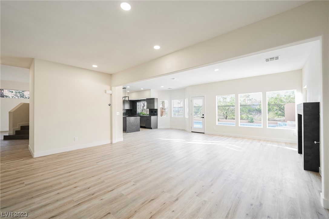 8221 Sedona Sunrise Drive