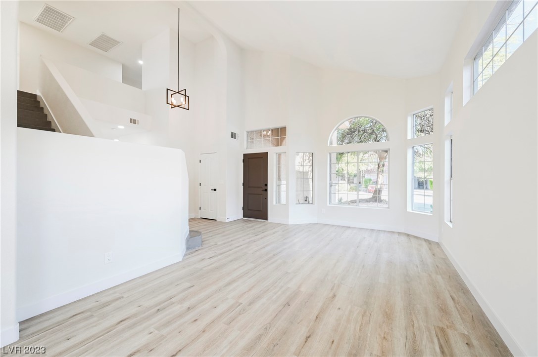 8221 Sedona Sunrise Drive