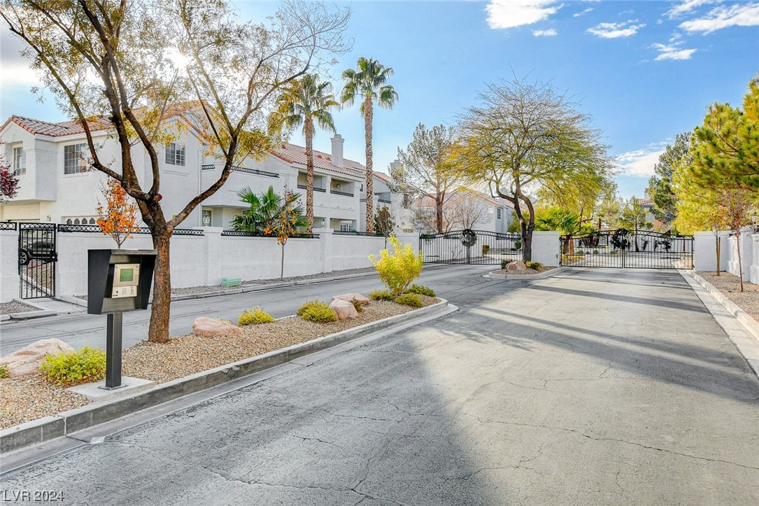 5201 South Torrey Pines Drive 1284