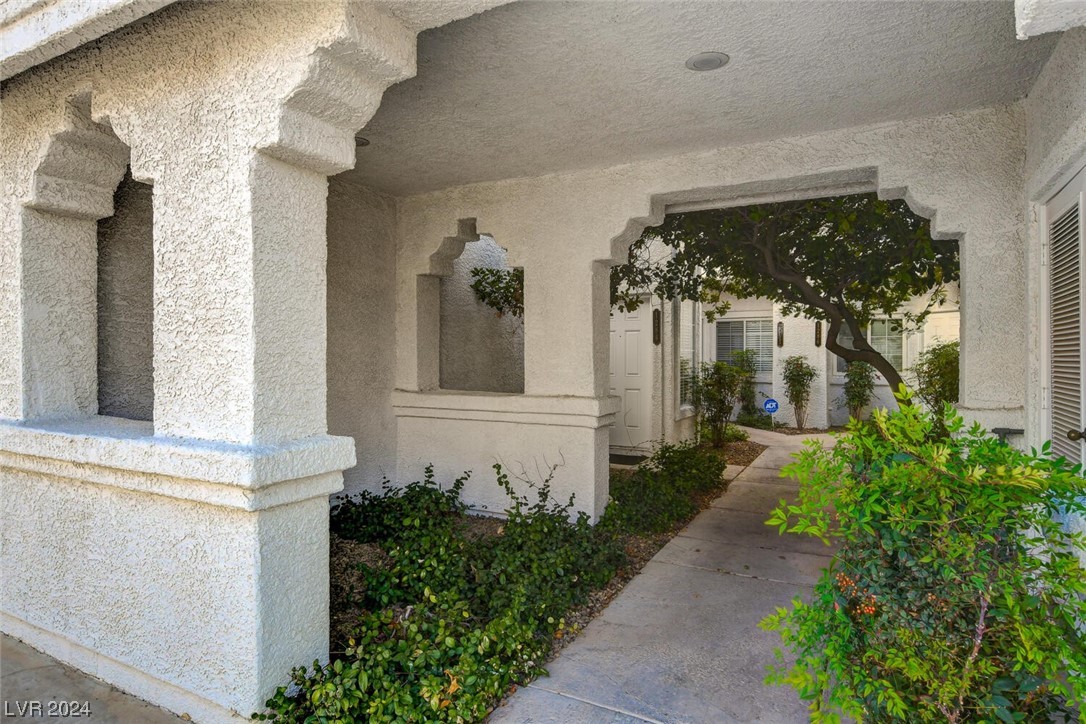 5201 South Torrey Pines Drive 1284