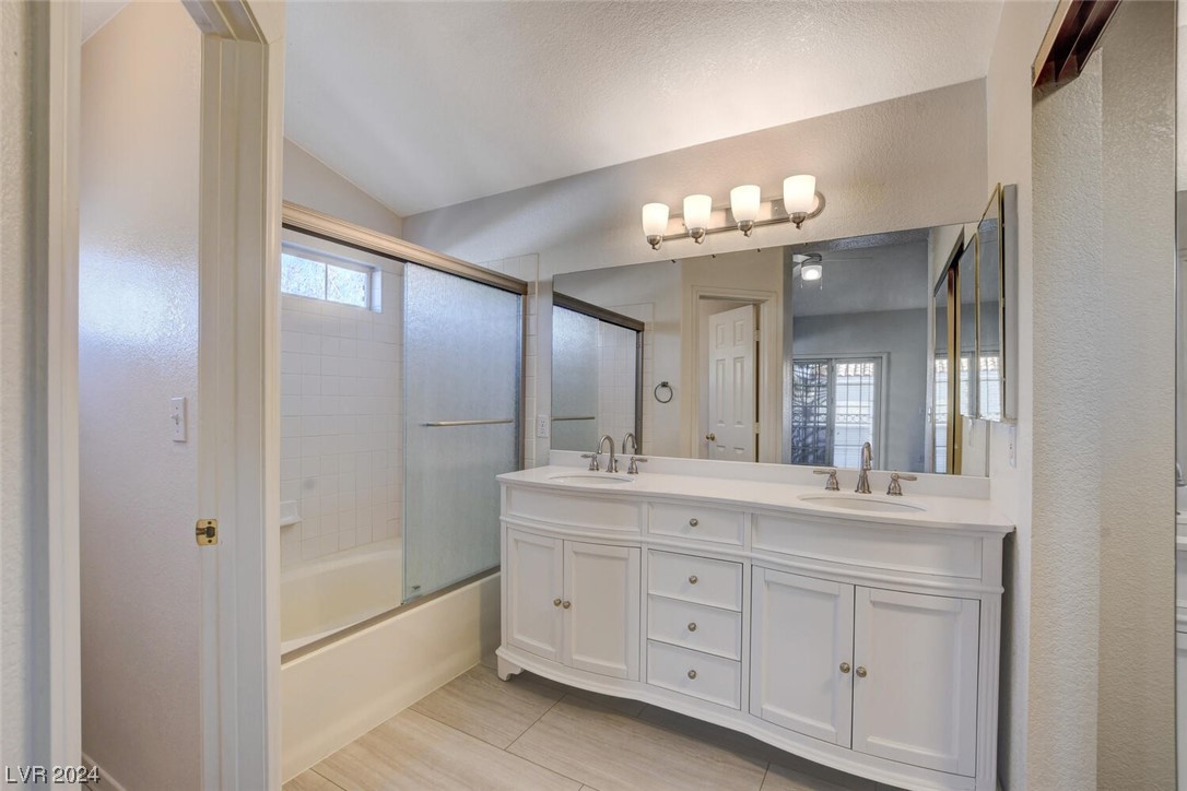5201 South Torrey Pines Drive 1284
