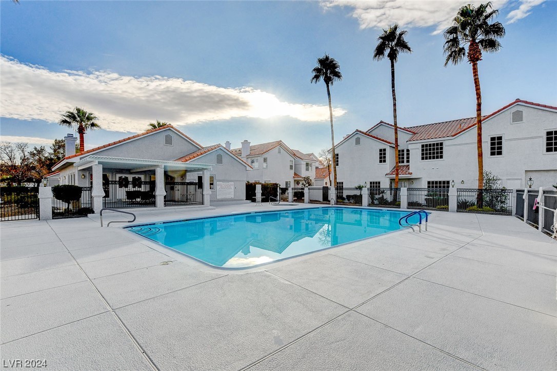 5201 South Torrey Pines Drive 1284