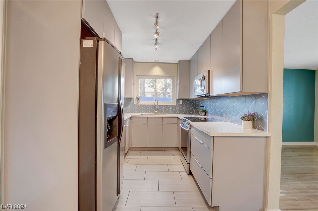1225 Darmak Drive