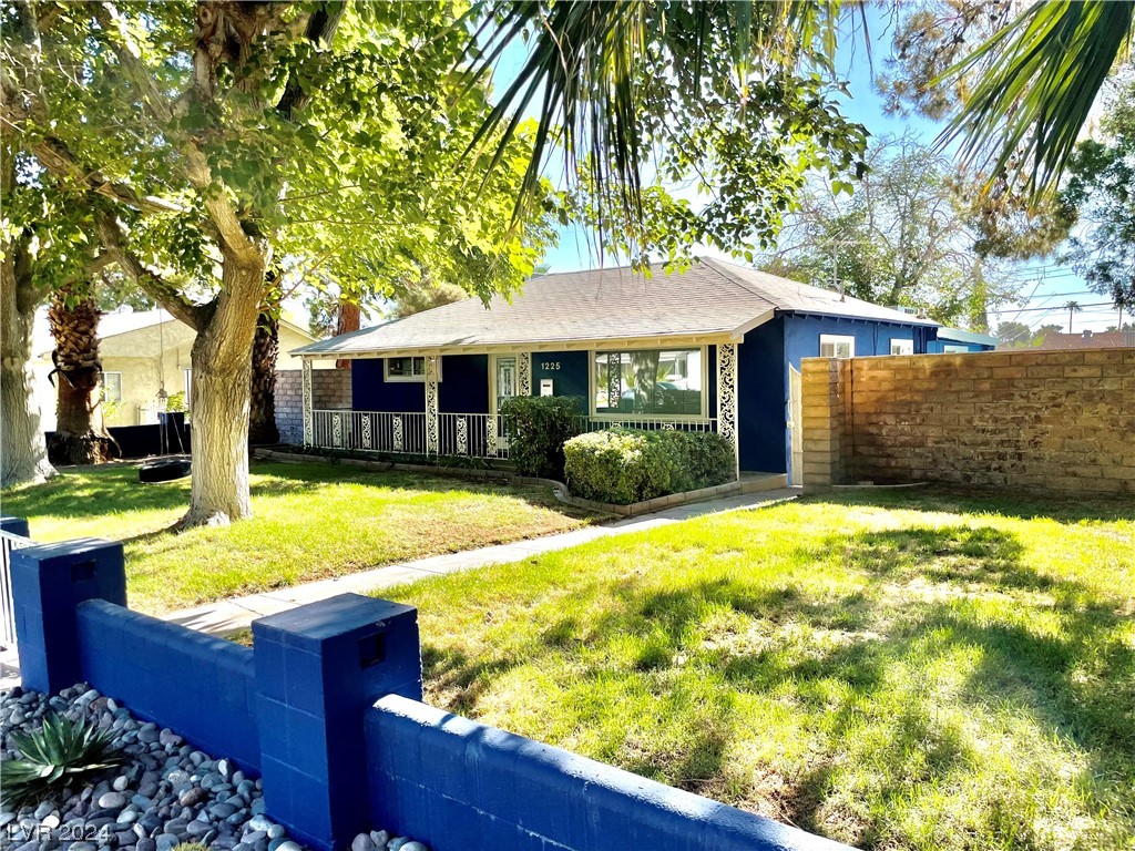 1225 Darmak Drive