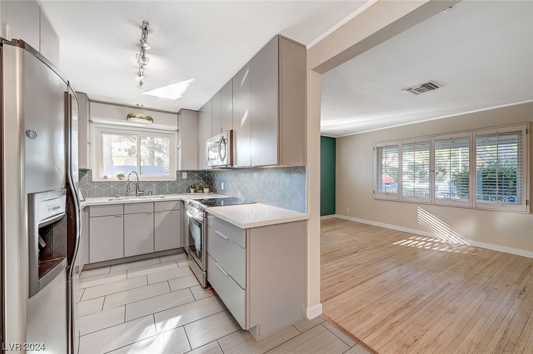 1225 Darmak Drive