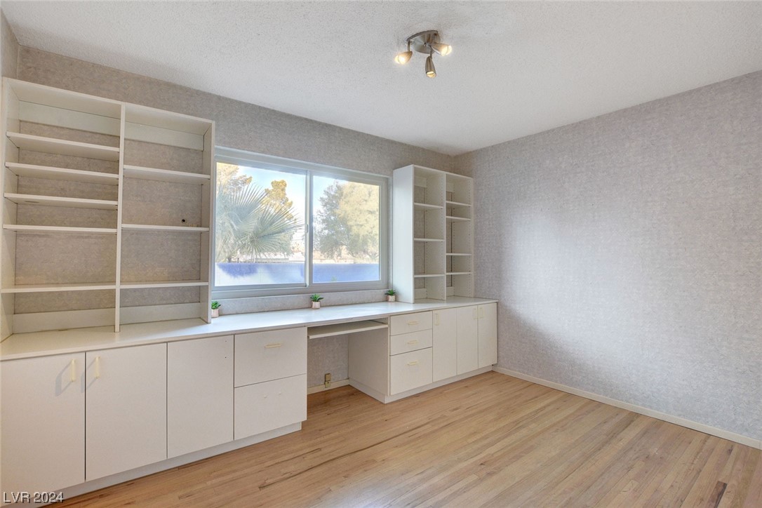 1225 Darmak Drive
