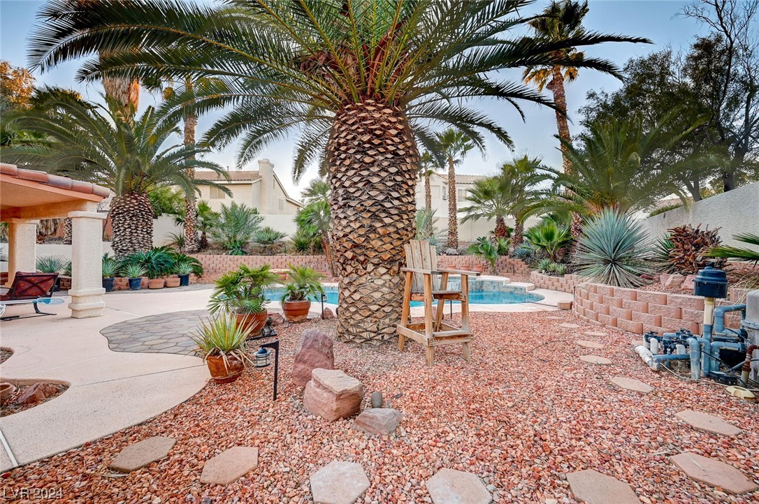 7655 Cypress Tree Street