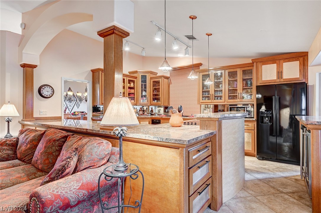 7655 Cypress Tree Street