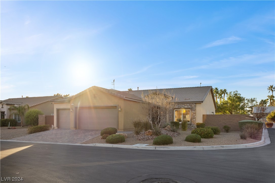 5983 Collin Crossing Street